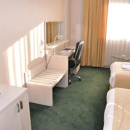 فندق أنيمون هوتل إدج 4*