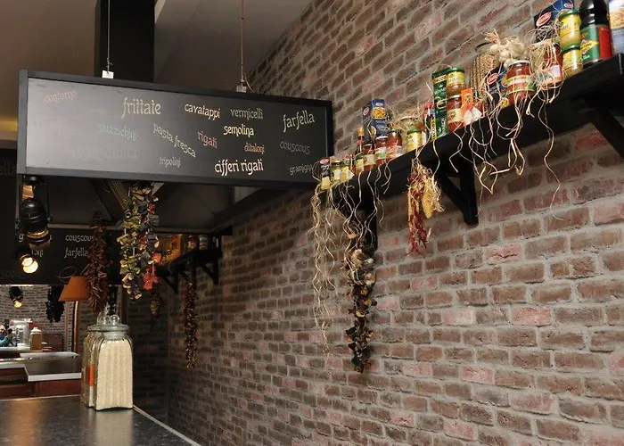 Anemon Ege بورنوفا